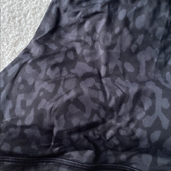 Lululemon sports bra (FINALPRICEDROP) - Picture 3 of 4